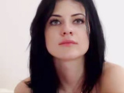 Веб моделька DIVVA говорит пошлости про свою мокренькую вагину, запись привата