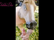 Парень в маске ебет бабу