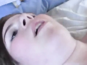 Полную молодую Испанку трахает страшный волосатый любовник