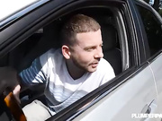 Трахнул рыжую толстушку, у которой сломался автомобиль