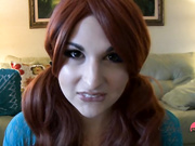 Бейли Джей достала свой член и начала фапать