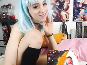 Приват модель LANA RAIN разрабатывает свой анал вибратором