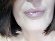 Зрелая тетя SEXYVEGA три часа показывает свои прелести по онлайн трансляции