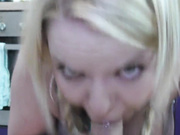 Толстая Luna Love сосет шикарный член бойфренда на кухне